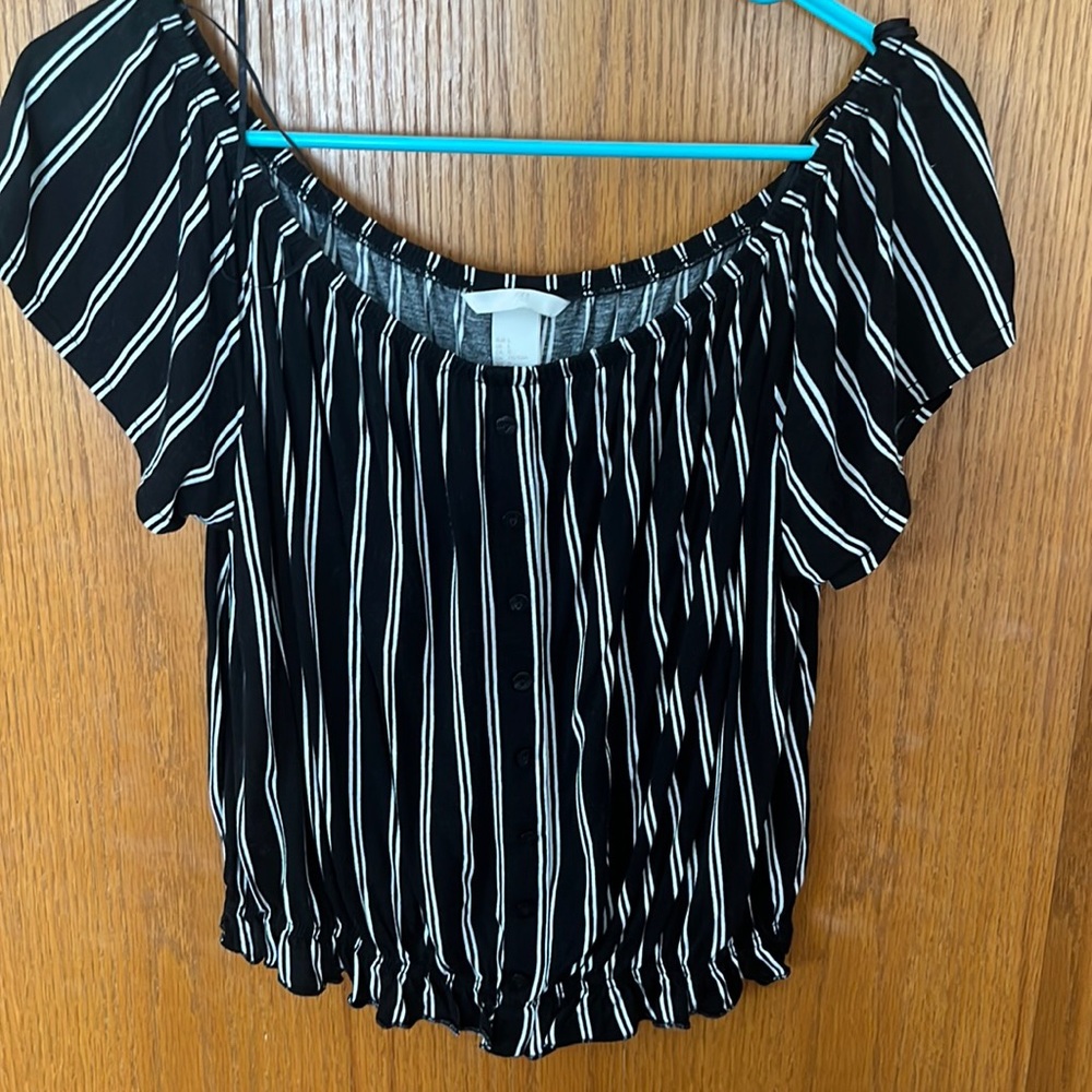 ruffled h&m blouse
